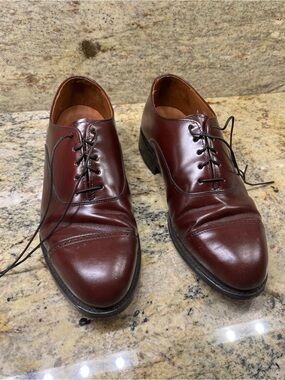 Men's Burgundy Leather Cap-Toe Oxford Dress Shoes - Size 8